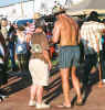 Crowd1.jpg (38043 bytes)